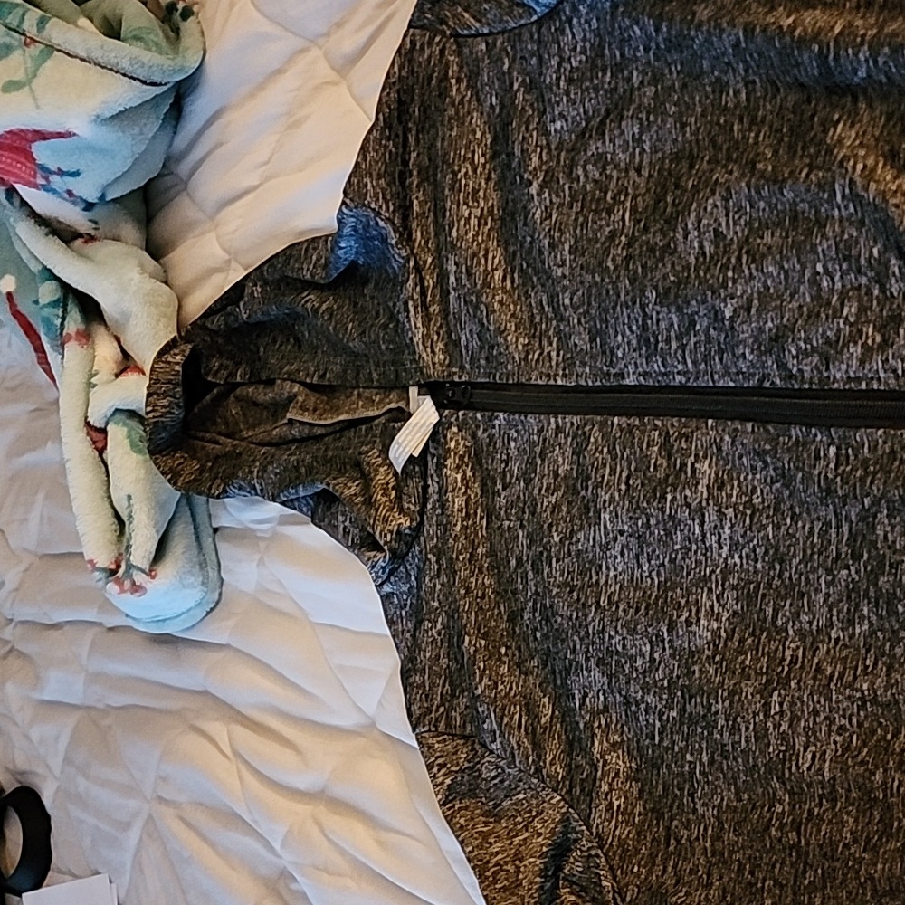 Daisy Fuentes 2x Gray